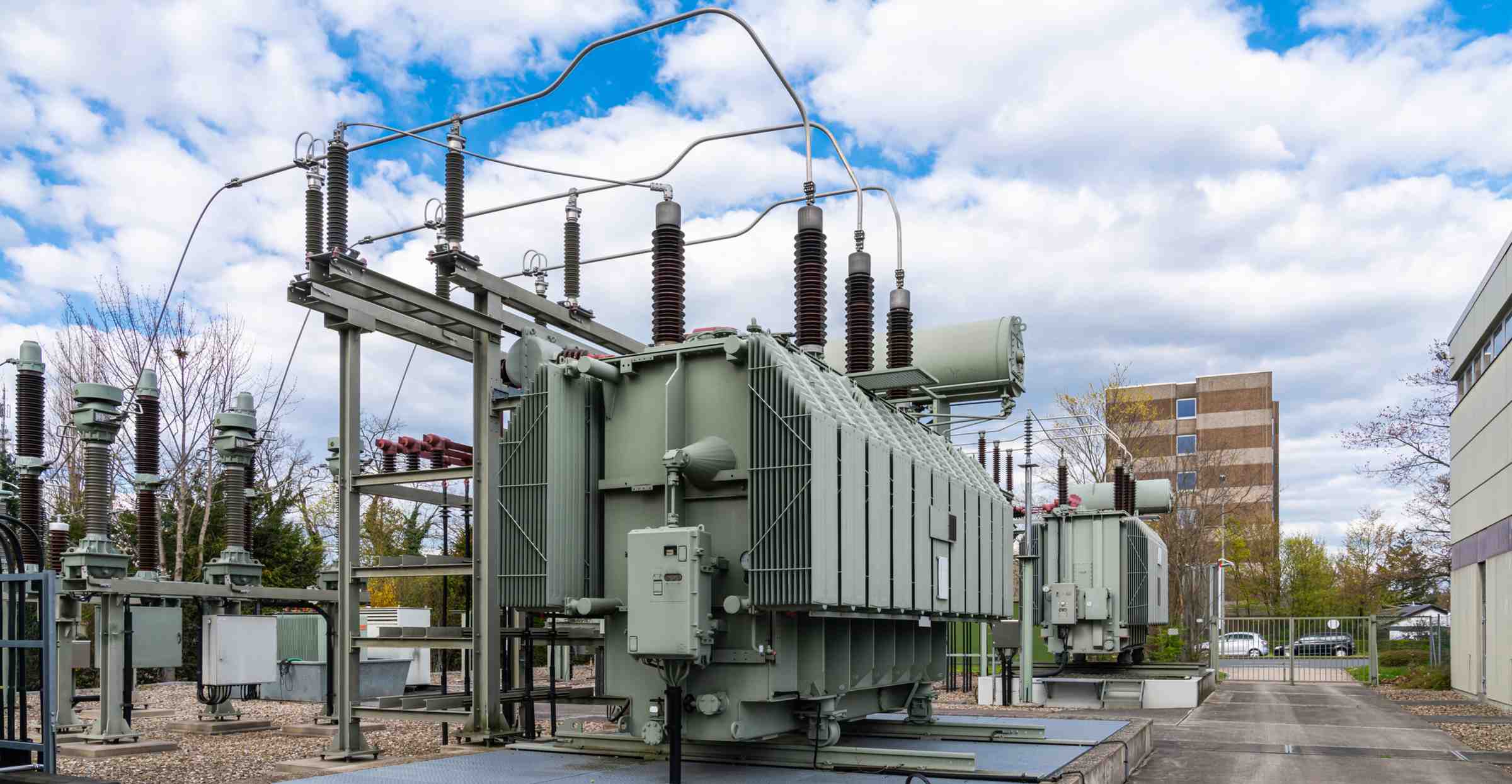 Transsformador eléctrico estacionario.